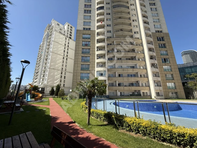Furnished studio || 14 minutes' walk from the Metrobus || Crown Tower