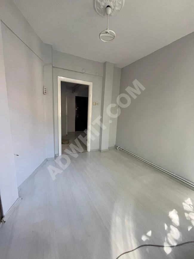 Emlak center'dan Fatih Mevlana kapıda satılık 2+1 salon daire
