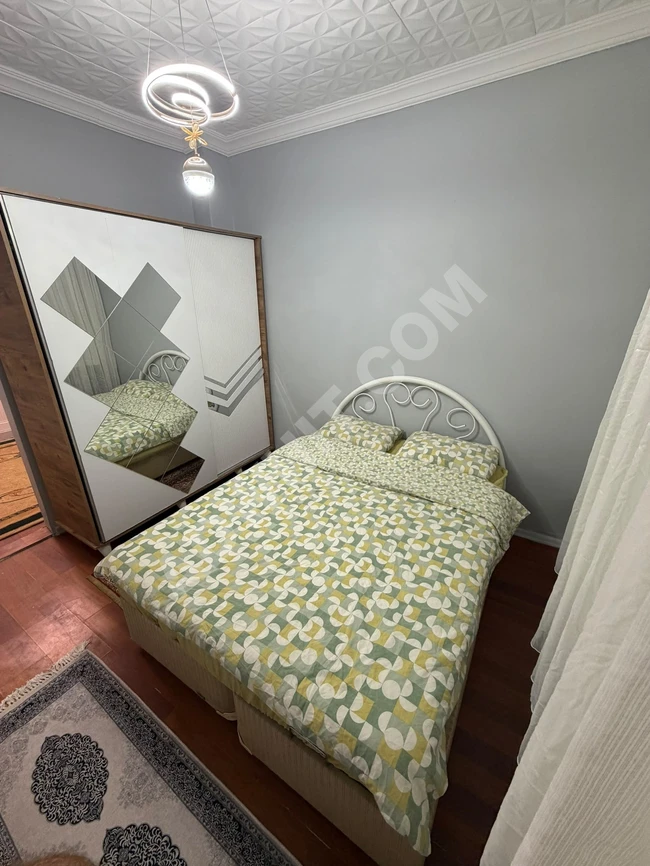 Taksim Meydana 5 dakika Full Esyali 1+1 Daire 