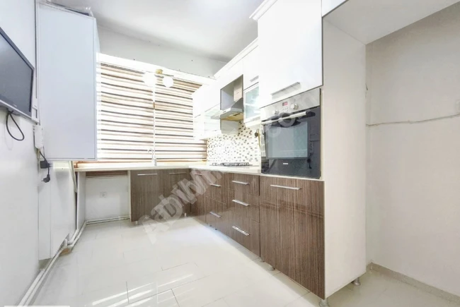 BAKIRKÖY KARTALTEPEDE 4 + 1. 150 M2 DOĞALGAZ KOMBİLİ 