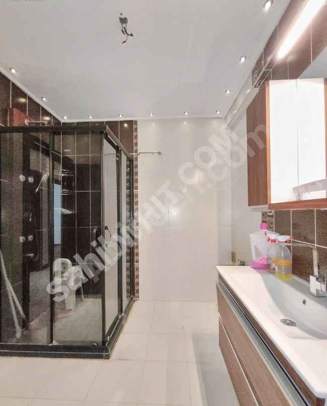BAKIRKÖY KARTALTEPEDE 4 + 1. 150 M2 DOĞALGAZ KOMBİLİ 