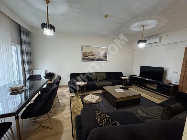 Bahçeşehir Bahçekent'te Flora Sitesi'nde kiralık, eşyalı 3+1 daire.