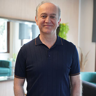 الدكتور الجراح سادات باش