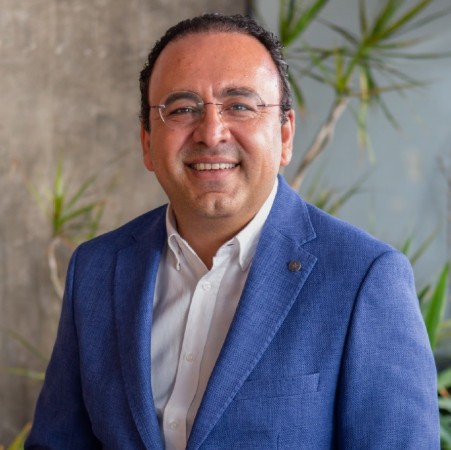 Op. Dr. Özgür Sunay