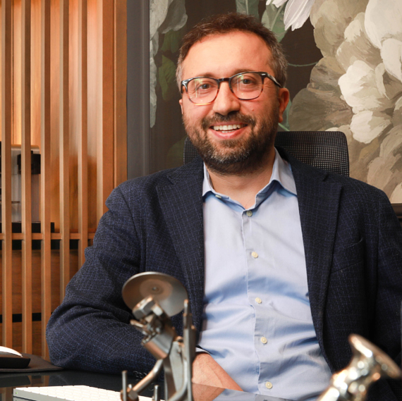 الأستاذ الدكتور هيفال سلمان أوزكان