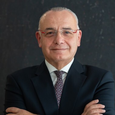 الدكتور عثمان متين يافوز