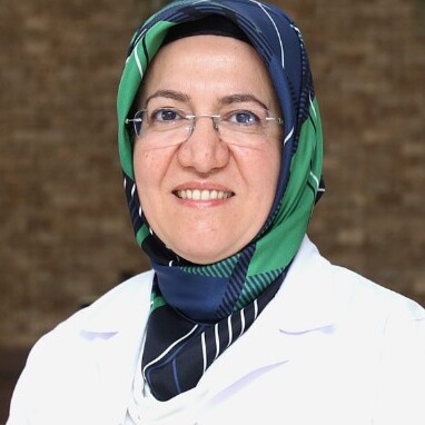 الدكتورة زينب ألطنتاش