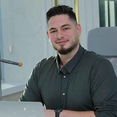 الدكتور أونور أوغان