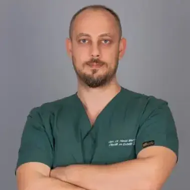 الدكتور الجراح حسبى مرت ميرال