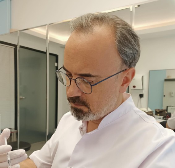 الدكتور تئومان أسكيتاشجي أوغلو