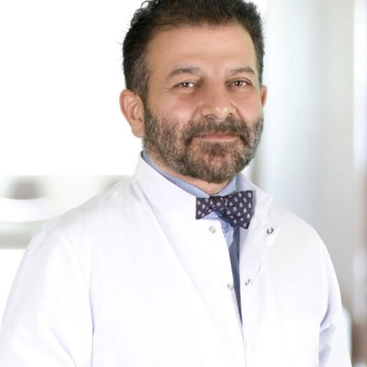 الدكتور. أيسر يوكسل