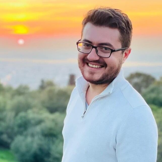 د. يوكسيل إيران