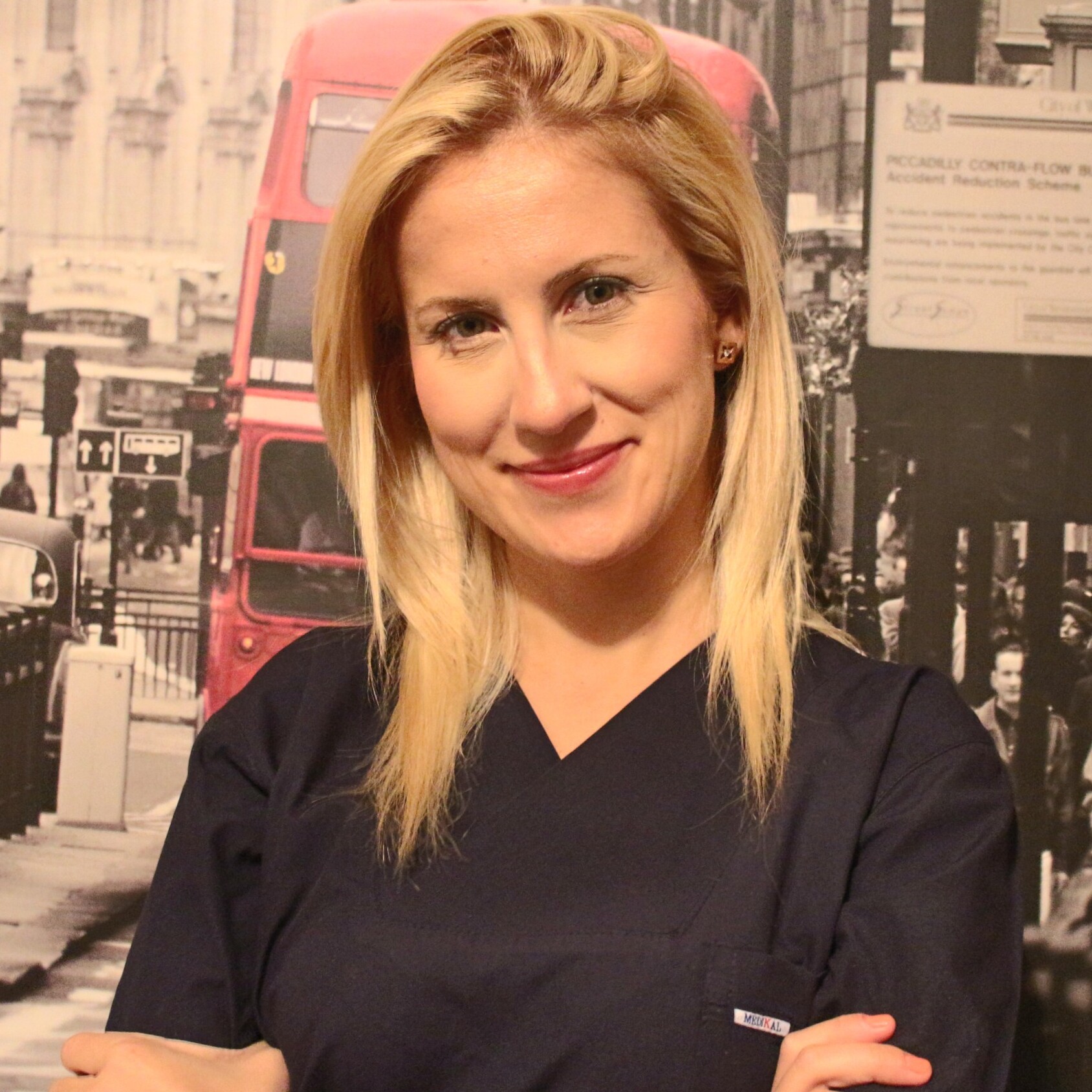 الدكتورة إسراء شاكر