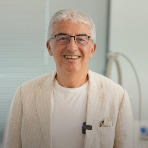 الدكتور عايدن غوزو