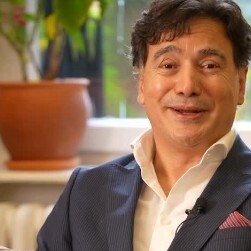 الدكتور بليش شاكير