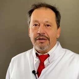 الدكتور أوزهان بكير تشيليبلر