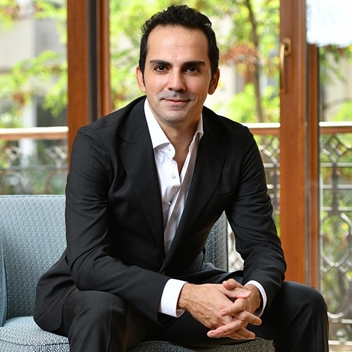 الدكتور علي مراد أكوش