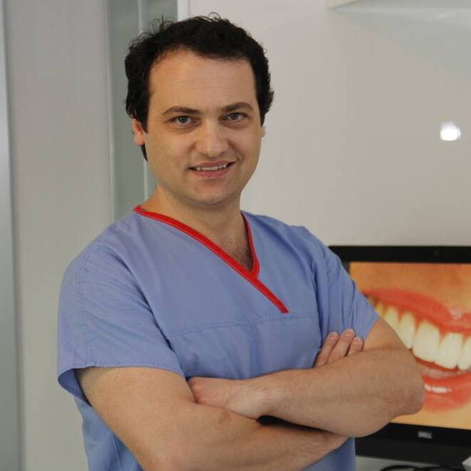 Dt. Mehmet Akif Eşkan 