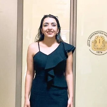 الدكتورة . أومو غولسوم بارتوجو