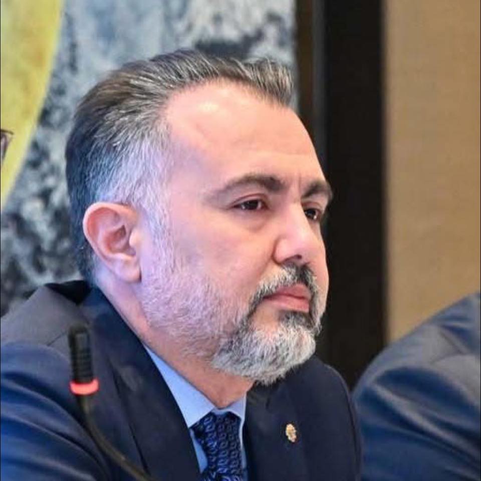 الدكتور سينان أوكسوز