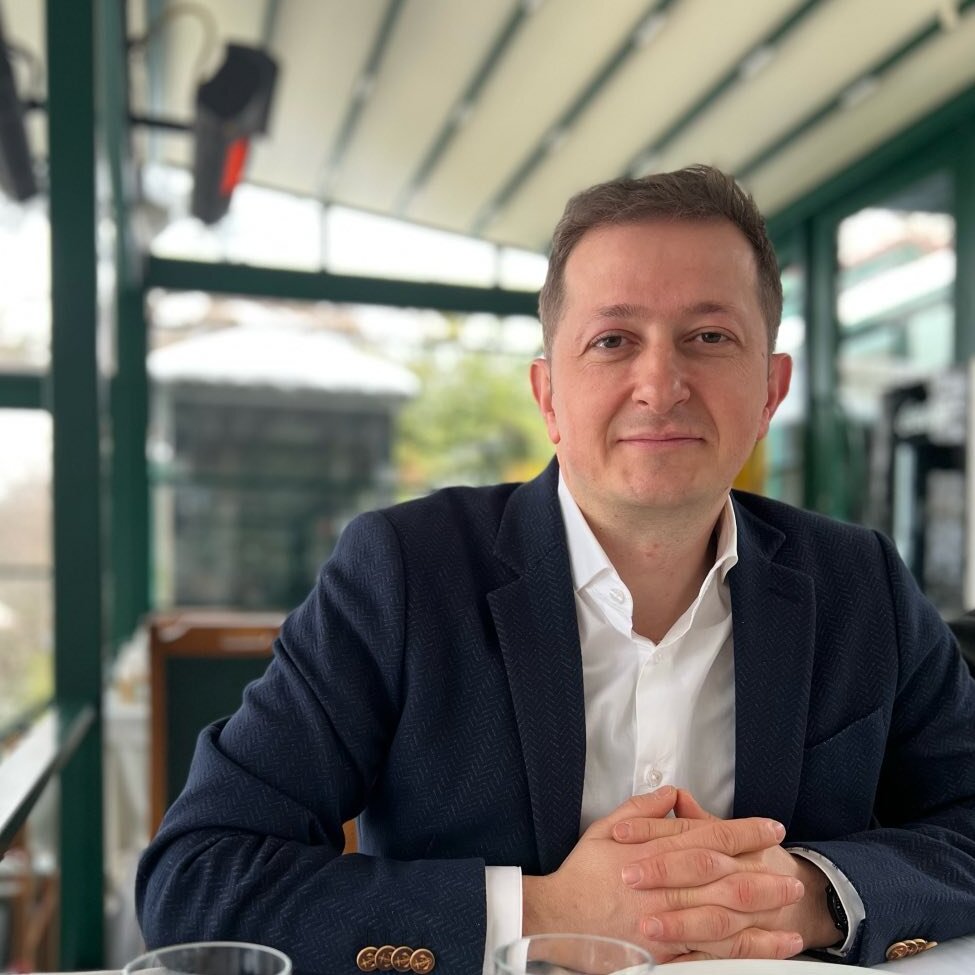 أخصائي دكتور محمد بشير أوزتورك