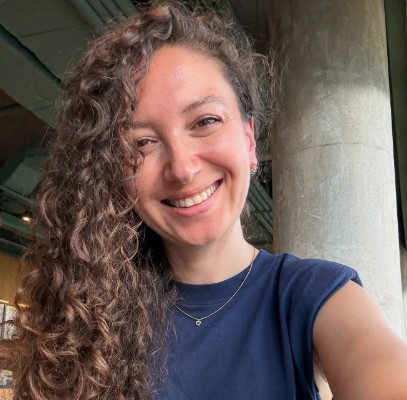 Dt. Zeliha Nihal Özçelik 