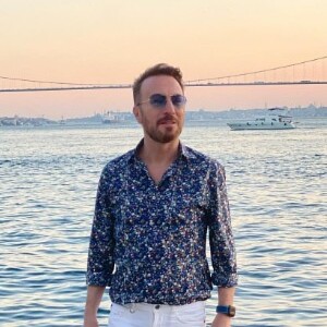 Dr. Eşsiz Çınaroğlu