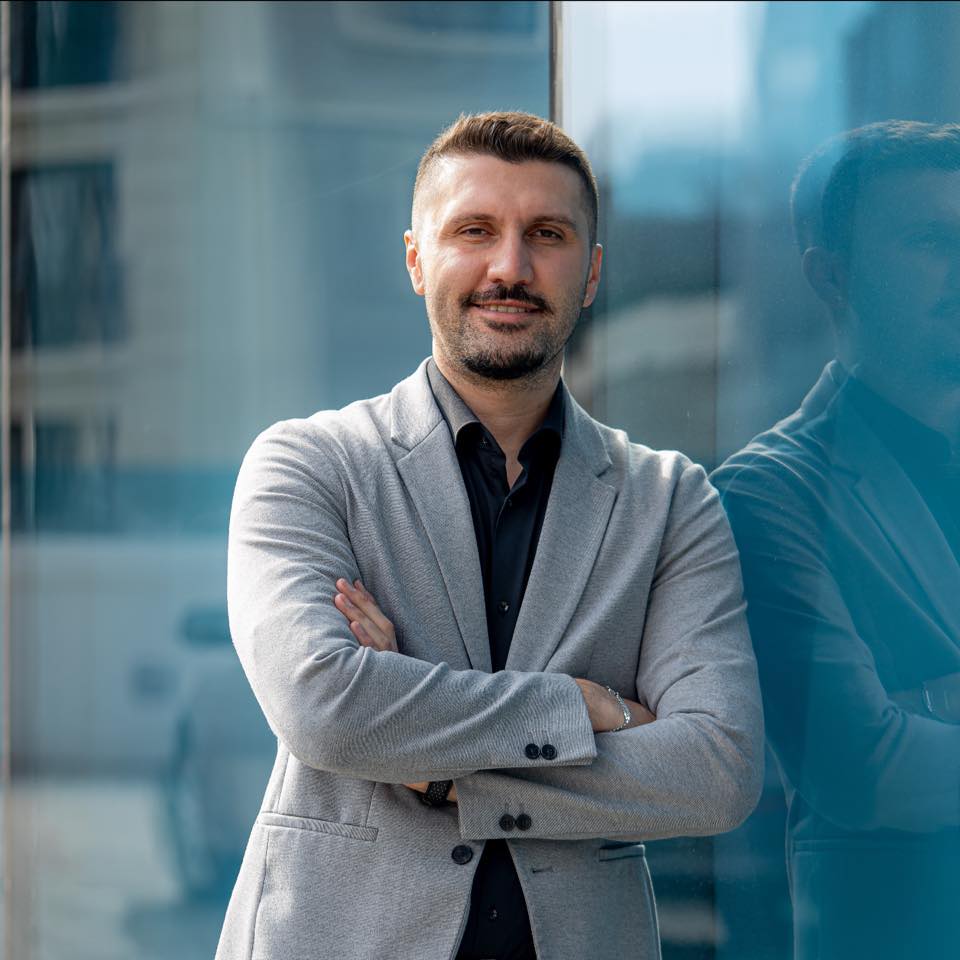 Op. Dr. Gökay Baykara