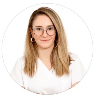 دكتورة عائشة نور آجن