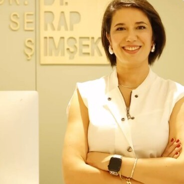 الدكتورة سيراب شيمشيك