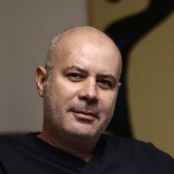 الدكتور  ديرون بيرك أرقاج أوغلو