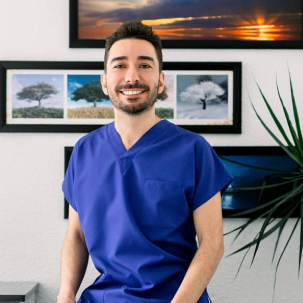 Dr. Dt. Altuğ Yeniay