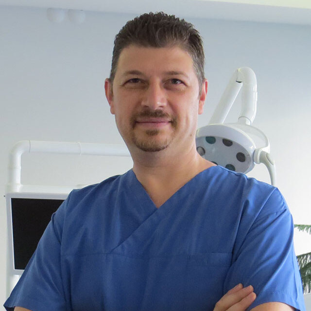 د. إيلكر بورا