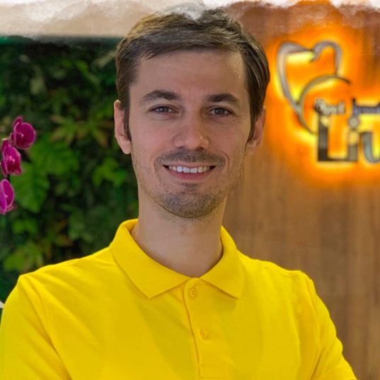 Spec. Dr. Özgür Gözlüklü