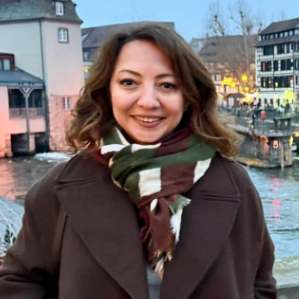 Specialist Dentist Gülçin Sarsılmazer