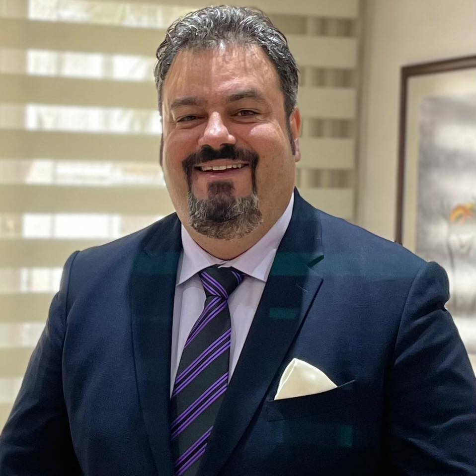 Dr. Dt. Tolga Bıçakcı