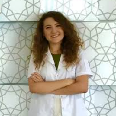 Dietitian Damla Yükselen
