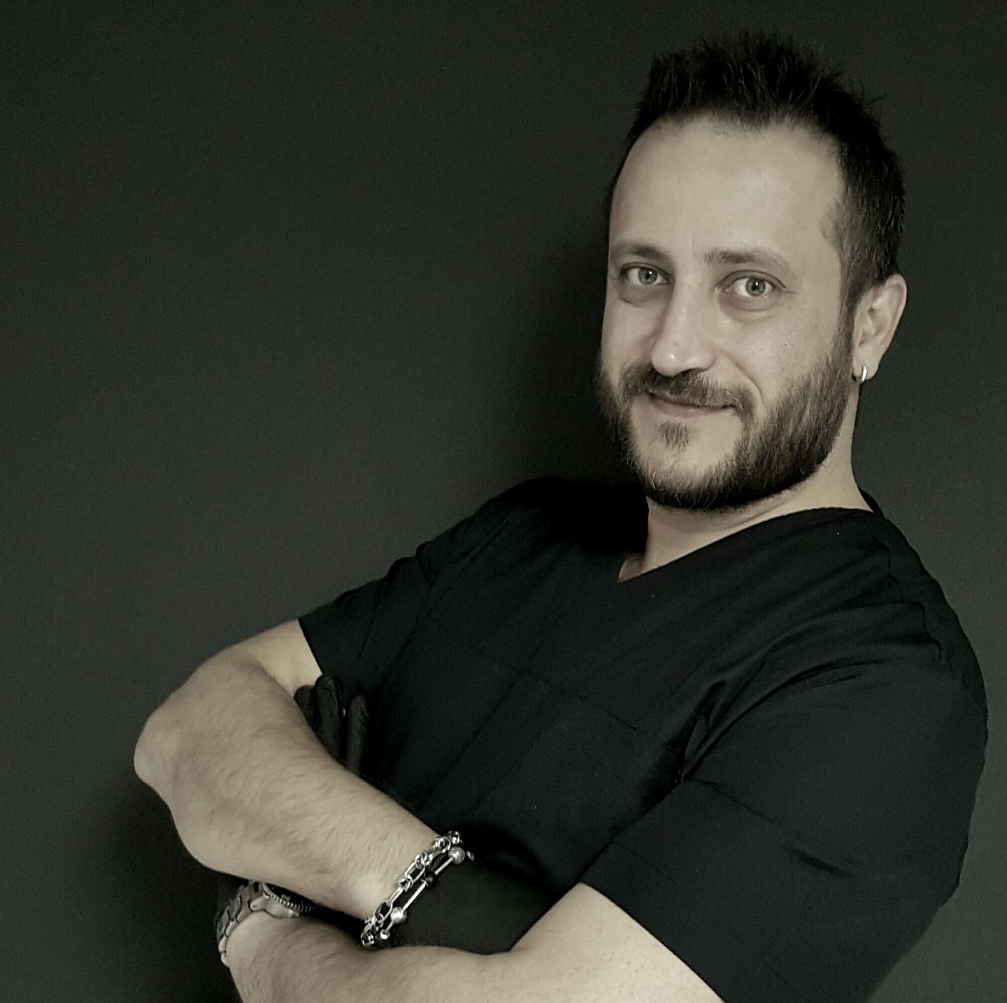 Dt. Ertuğrul Özyürek