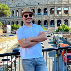 Uzm. Dt. Gökay Üstdal